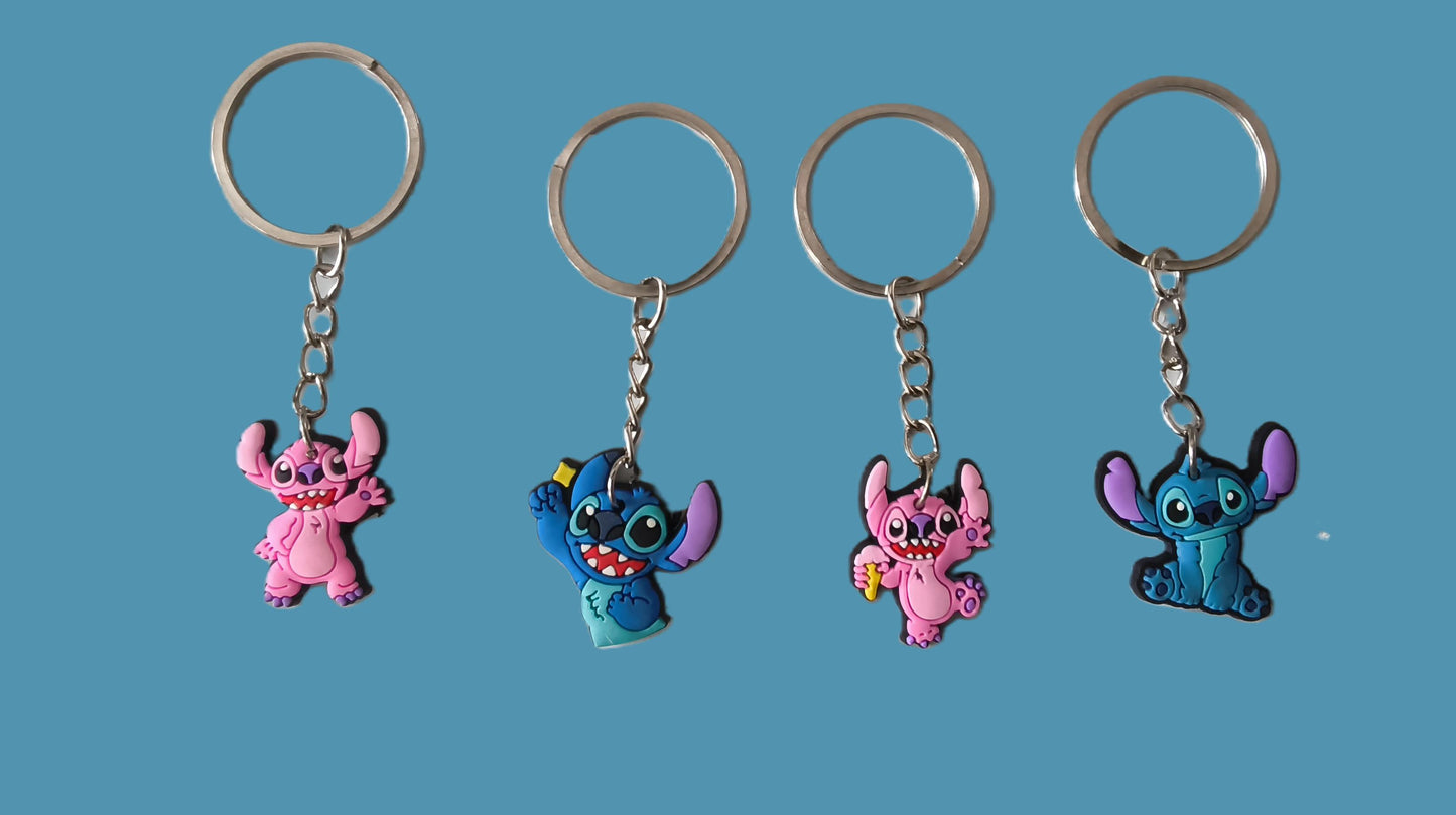 4 petits porte clés Angel & Stitch