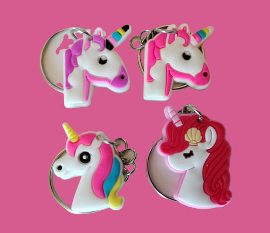 4 petits porte-clés licorne