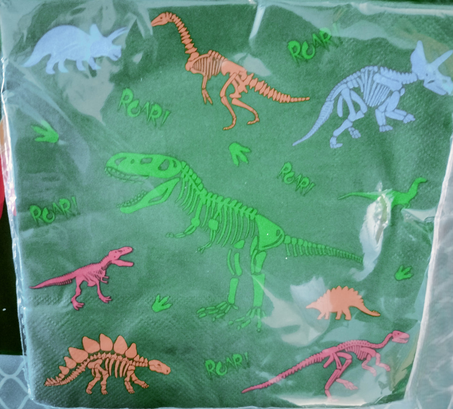 Kit anniversaire Dinosaures : 90 pièces