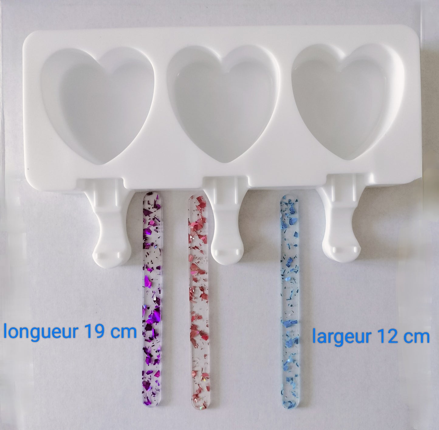 Moule à glaces 3 coeurs   ( silicone souple ) + 3 batônnets réutilisables et lavables