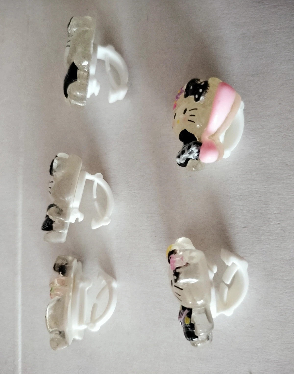 5 Charms pour lacets Hello kitty